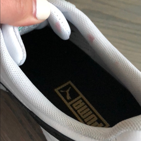 💗SOLD💗Puma Clyde Core Foil Women’s Sneakers - Picture 7 of 7